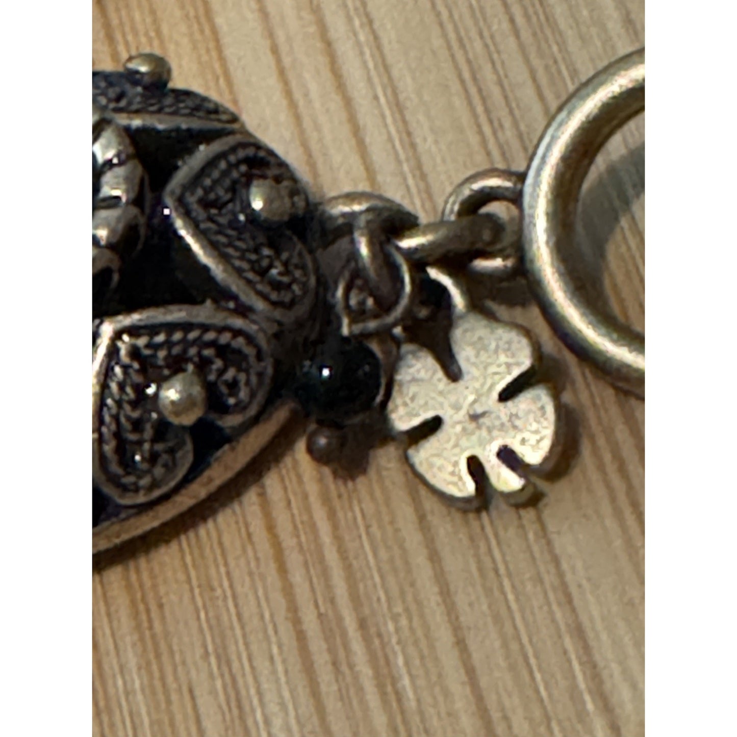 Lucky Brand Gold Tone w/Black Stone Filigree Bracelet 7.5"