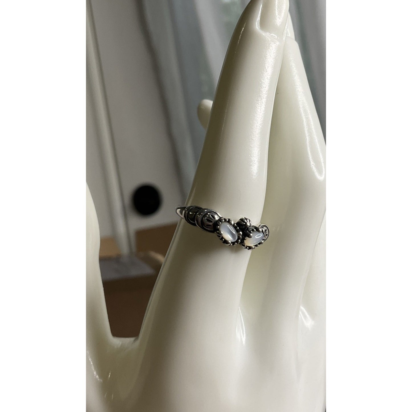 Sterling Silver 925 Ring Mother of Pearl Inlay Beaded Band Size 8.5 QF