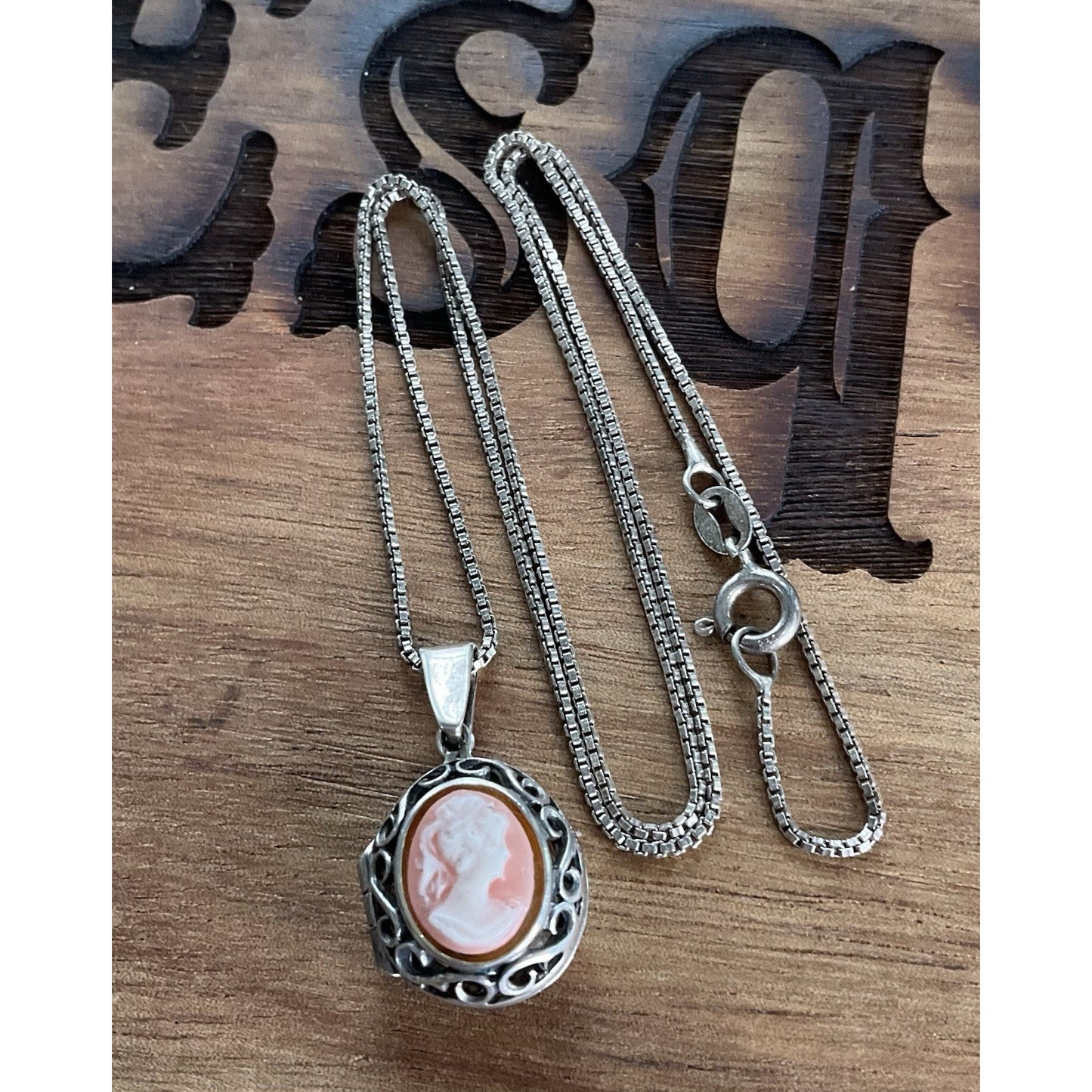 Vintage Sterling Silver Pink Cameo Lady Portrait Oval 925 Pendant Necklace