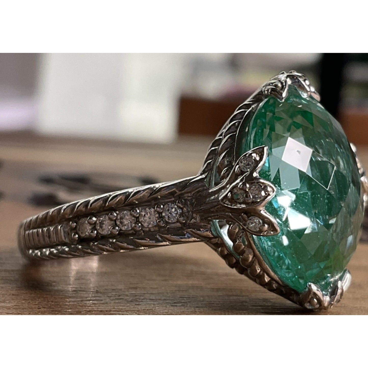 Judith Ripka Sterling Silver Green Spinel Gemstone Statement Ring Size 7.5