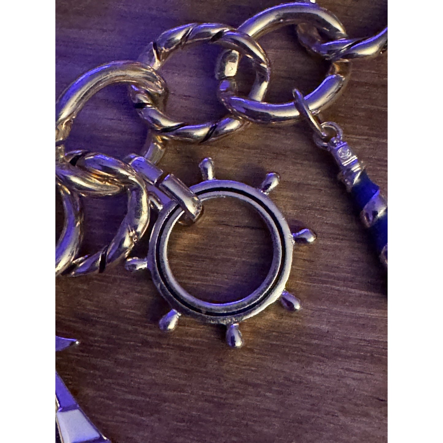 Vintage Chunky Lands End Gold Tone Nautical Beach Charm Toggle Bracelet 7.5”