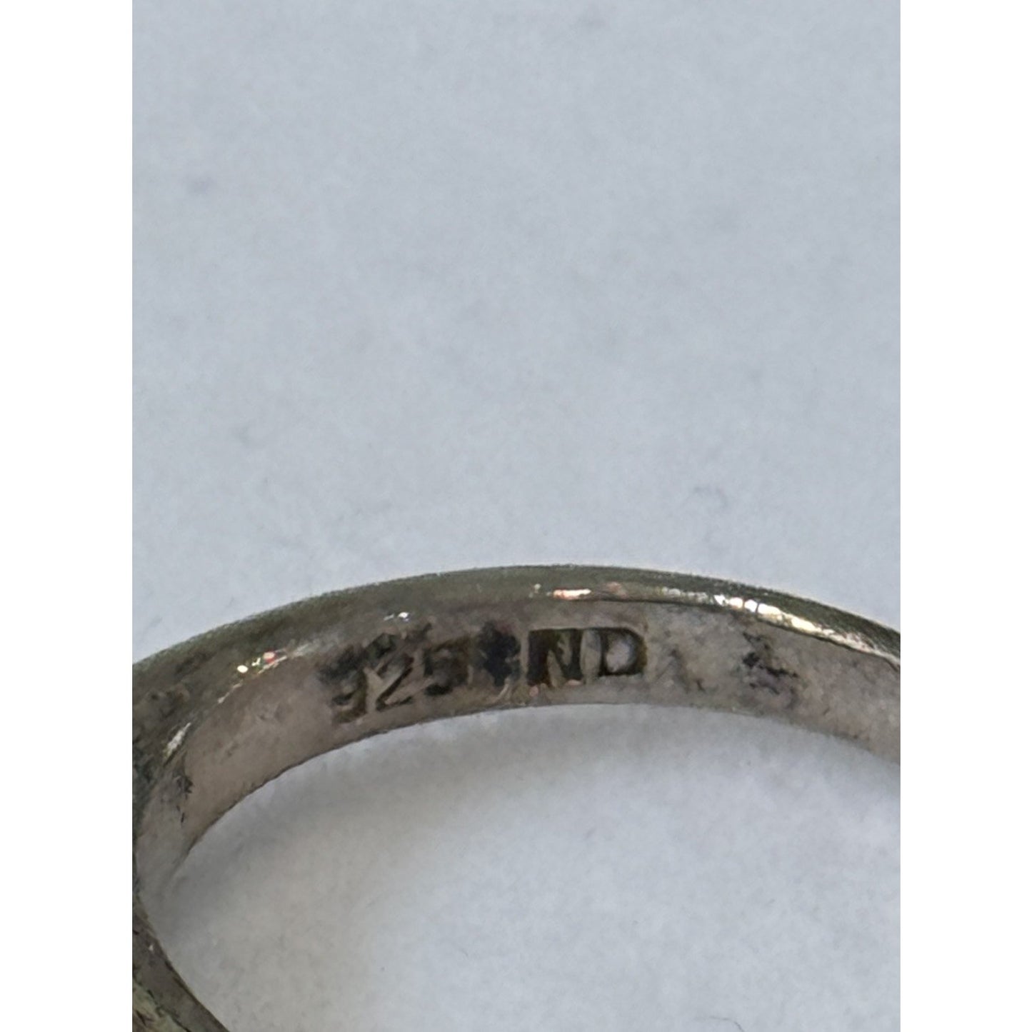 Vintage 925 Mother of Pearl Inlay 925 IND Sterling Silver Band Ring Size 9.5