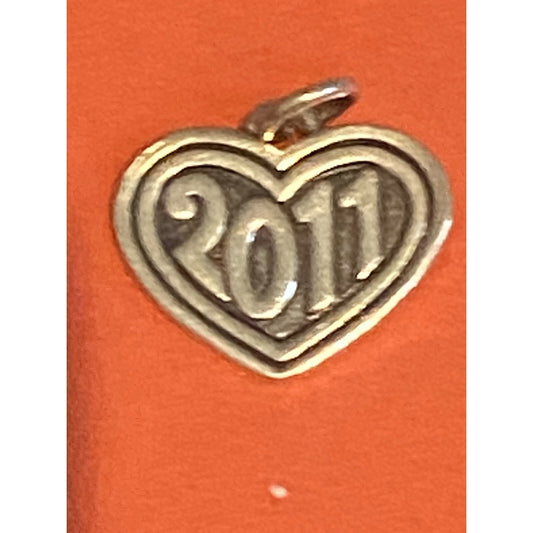 James Avery Retired Sterling Silver 2011 Year In Heart Charm Pre-Owned