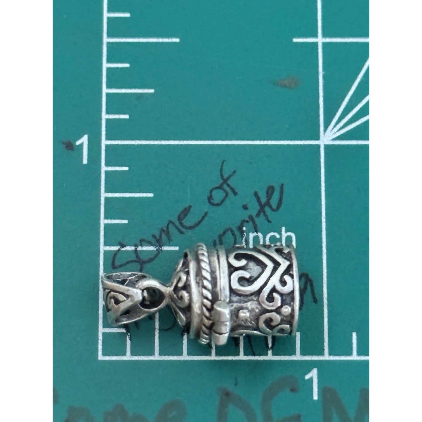 Vintage IBB 925 Sterling Silver Hinged Prayer Box Keepsake Pendant 4.4g
