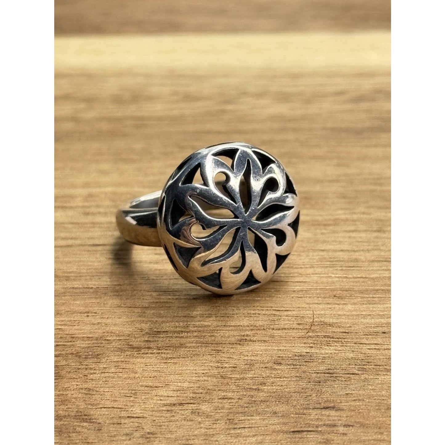 James Avery Retired Sterling Silver Moroccan Ring Size 6.5