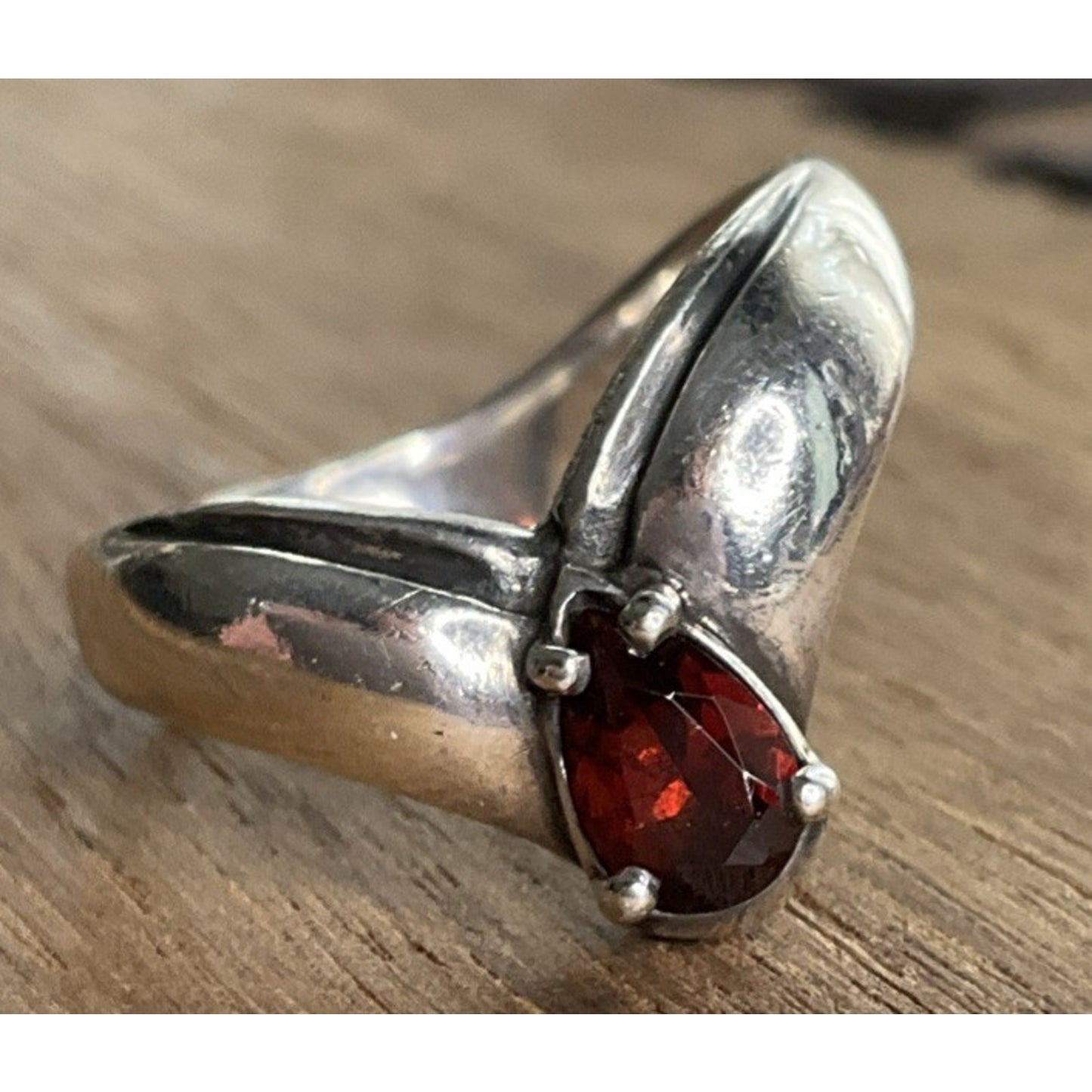 Retired James Avery Apogean Sterling Silver Red Garnet Teardrop Ring Size 5.5