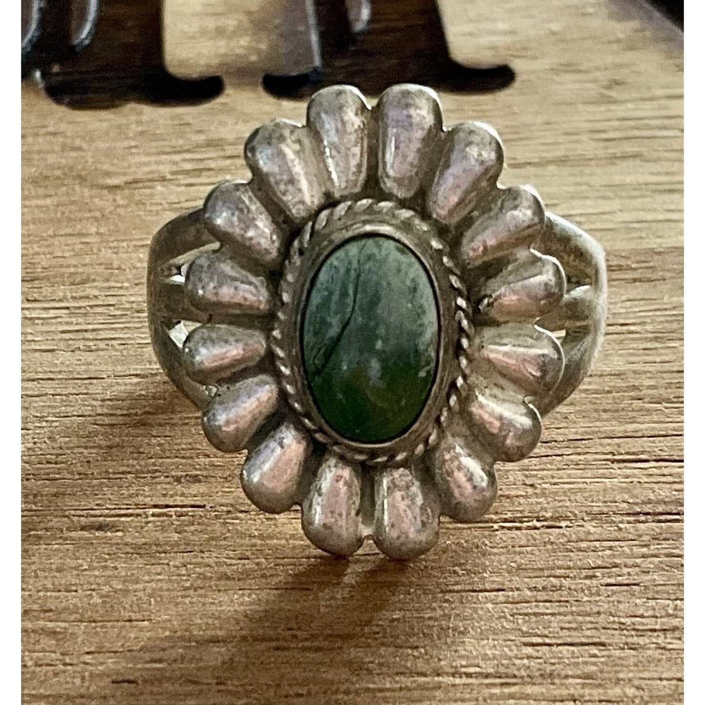 Vintage Sterling Silver Green Turquoise Ring Navajo Style Cluster Size 8