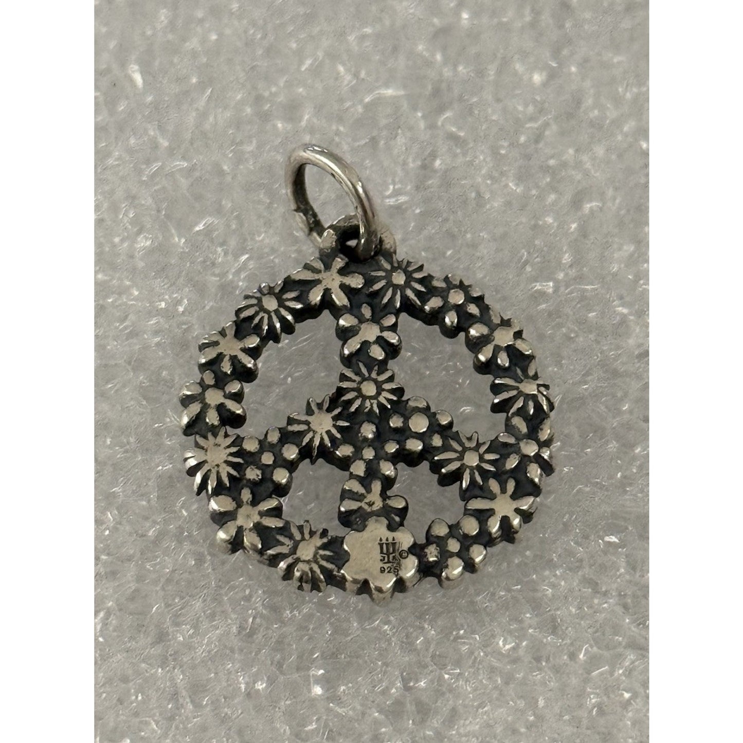 Pre owned James Avery Retired Sterling Silver Floral Peace Sign Charm