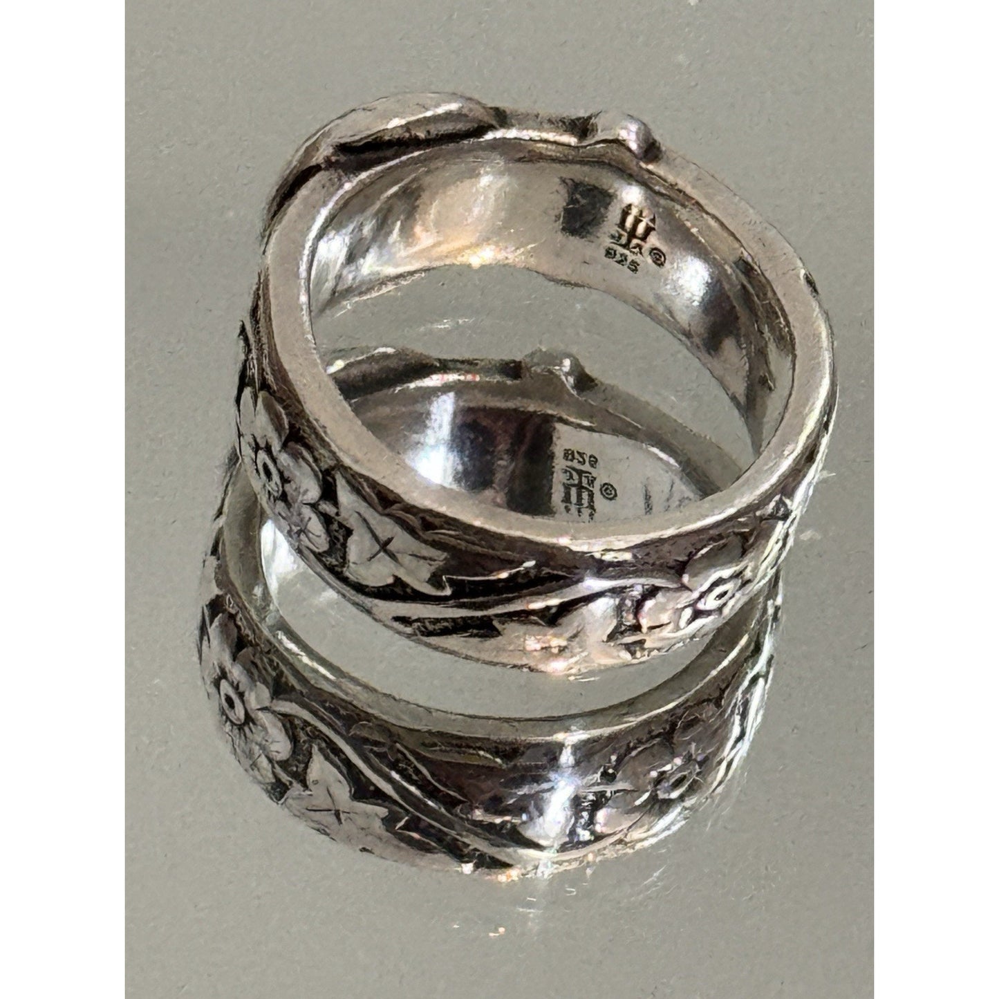 James Avery Retired Belt Buckle Floral Ring Sterling Silver Ring Size 6.5