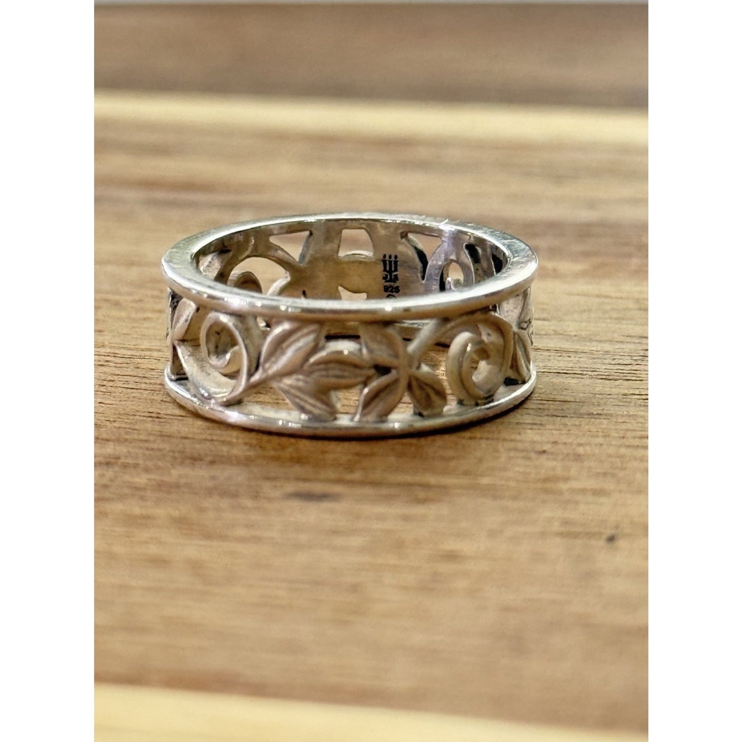James Avery Retired Sterling Silver Abounding Vine Ring Size 7.5