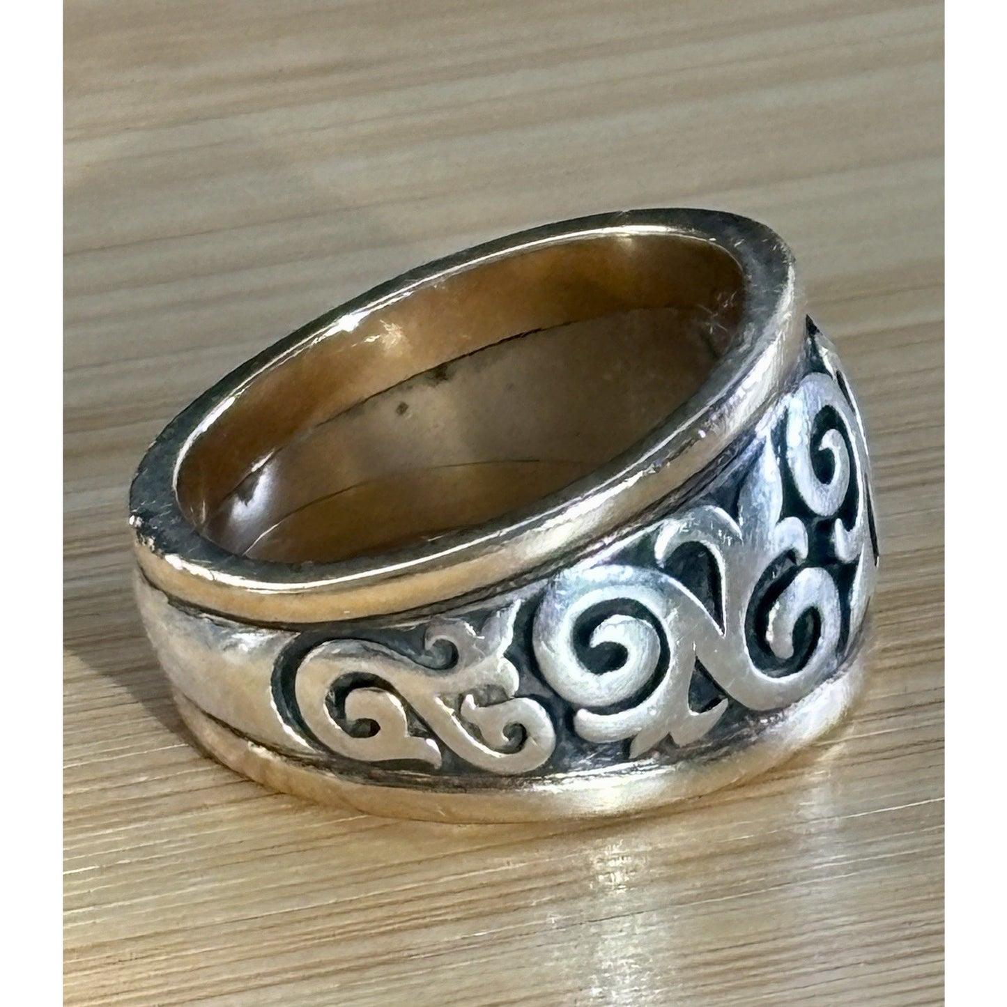 Pre Owned Retired James Avery Scrolled Fleur de lis 14k Gold Sterling Silver Ring Size 8
