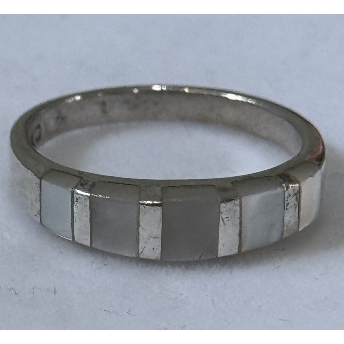 Vintage 925 Mother of Pearl Inlay 925 IND Sterling Silver Band Ring Size 9.5