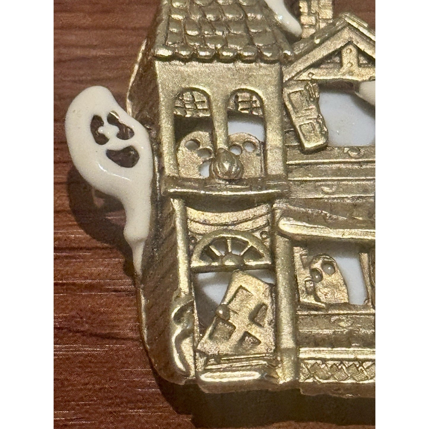 AJC Haunted House Ghost Brooch Vintage Halloween Pin Gold Tone 3D WORKS!!