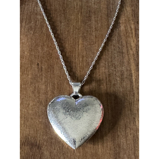 Pre Owned James Avery Retired RARE X-Large Puffy Heart Pendant And 21.5 Necklace 2 3/4”!