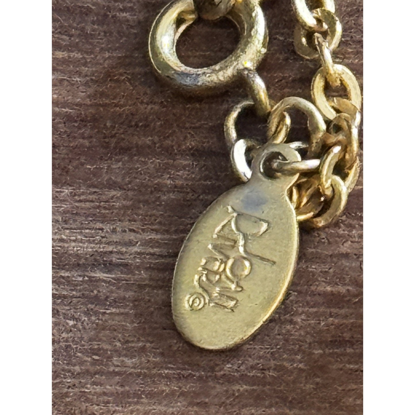 Vintage Joan Rivers Classics Quartz Bow Egg Watch Pendant On Gold Tone 30” Chain