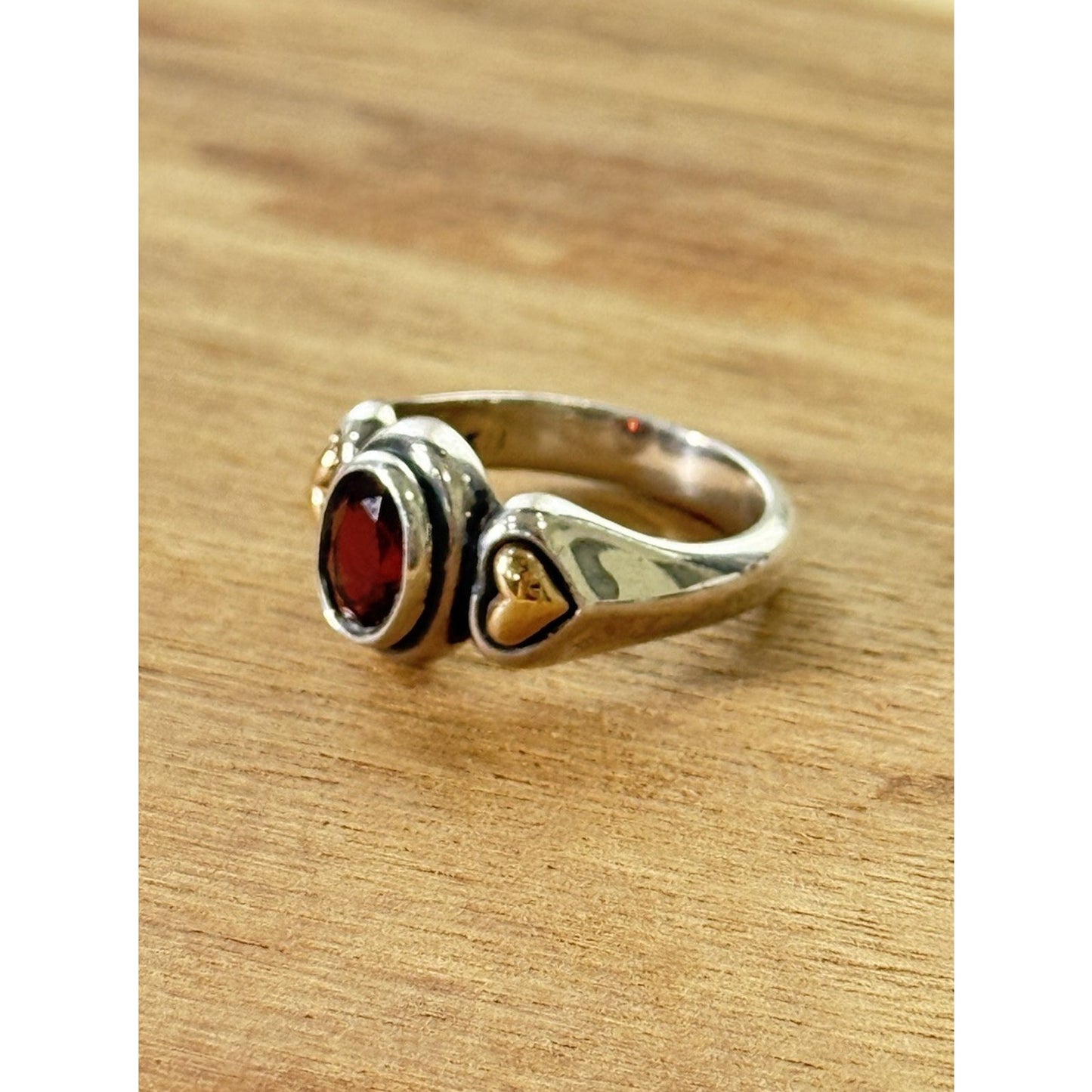 James Avery Retired 14k Gold Hearts & Sterling Silver Ring W/ Garnet Sz 6.5