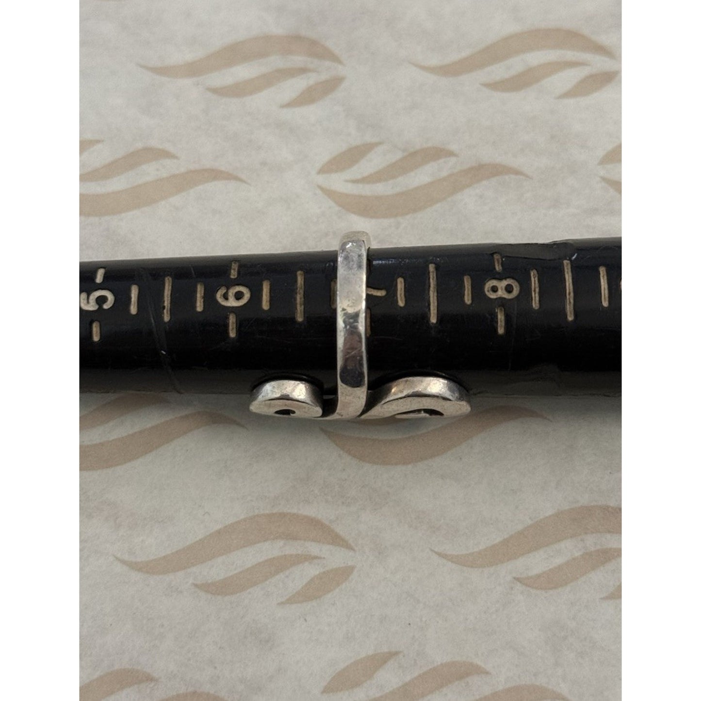 Pre owned James Avery Retired Sterling Silver Hammered Swirl Ring Size 7