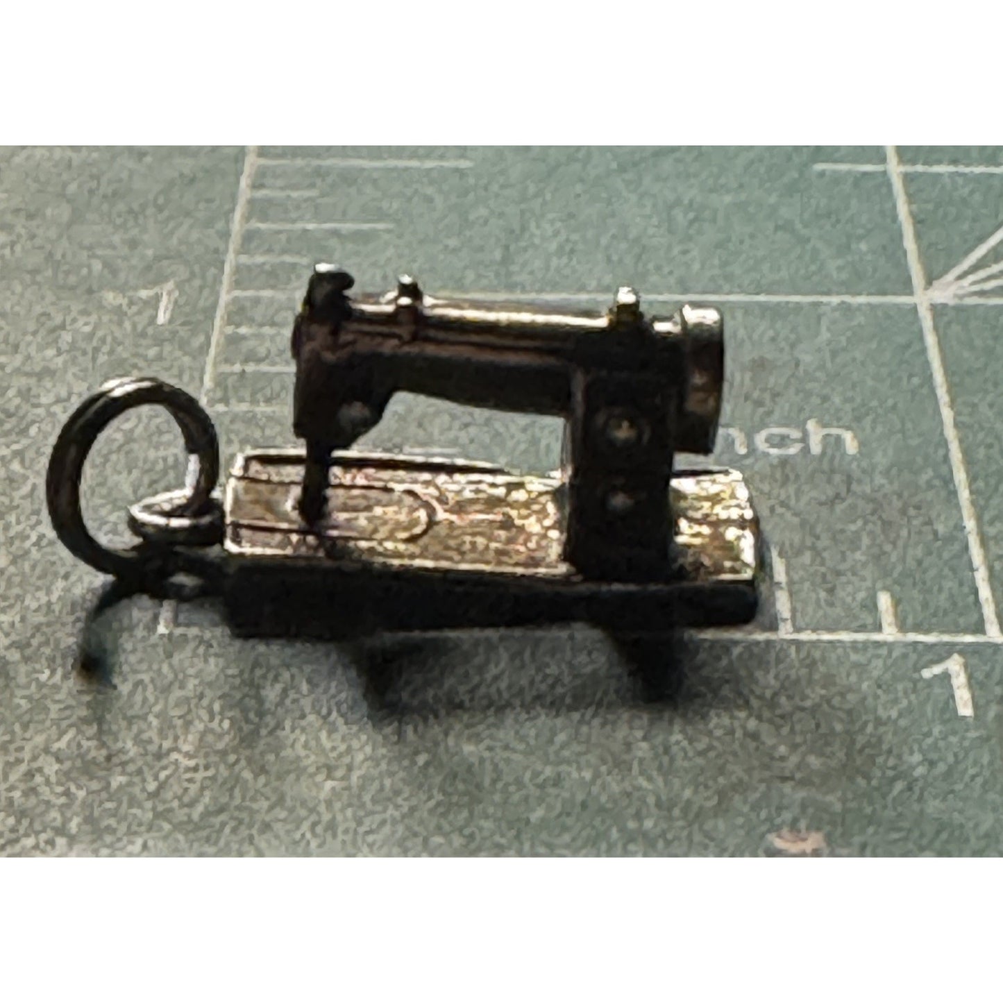 Vintage Sterling Silver 3D Detailed Sewing Machine 925 Charm