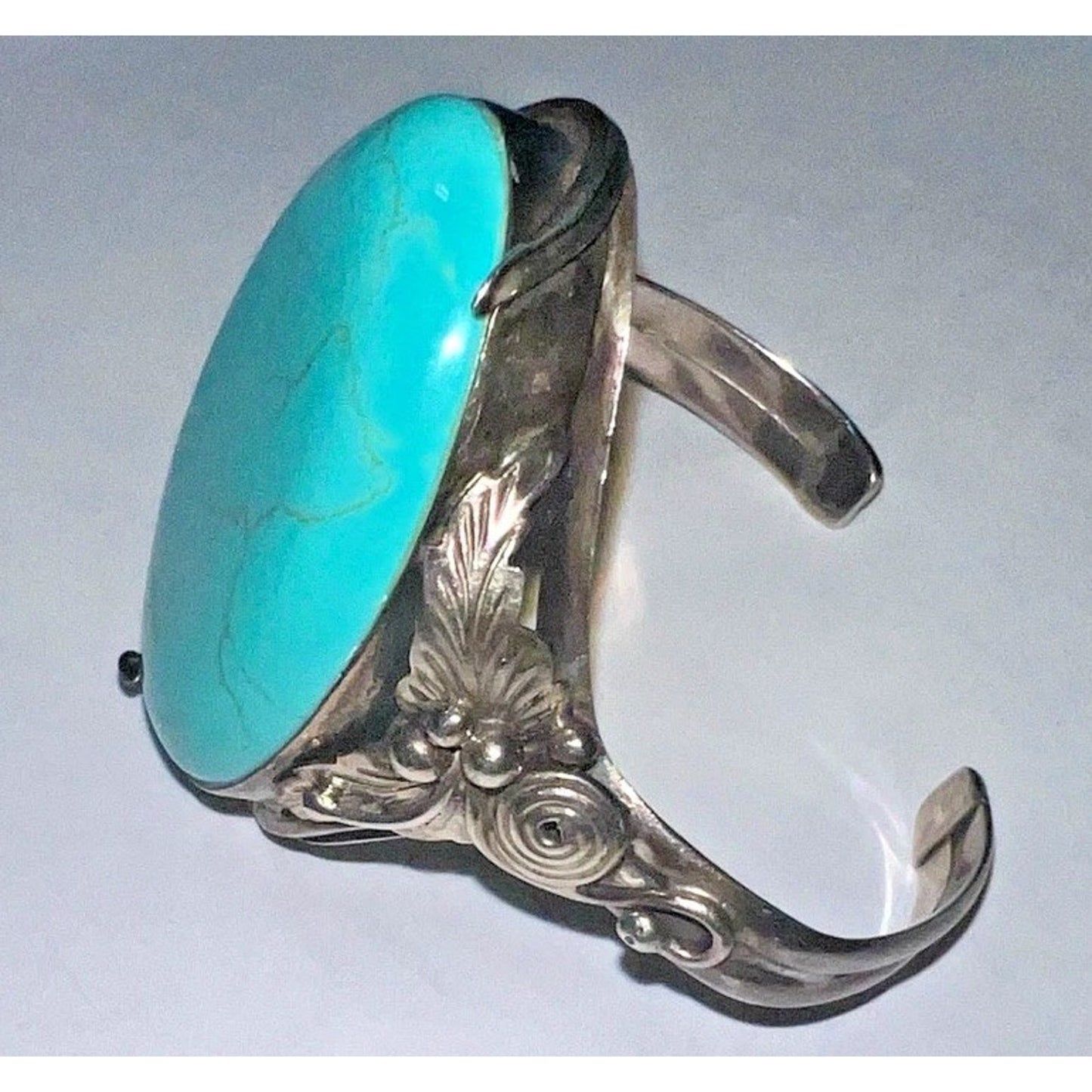 Vintage Navajo Sterling Silver Turquoise Cuff Bracelet – Large Oval Cabochon