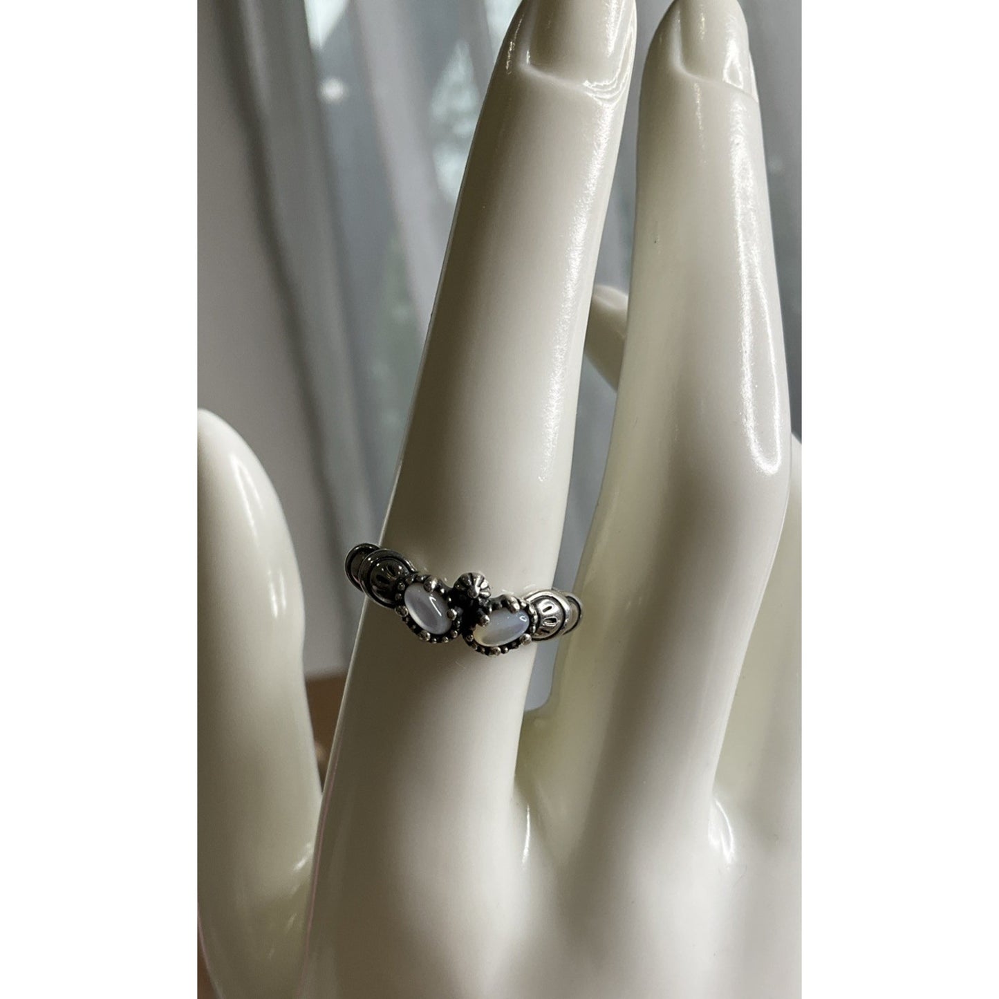Sterling Silver 925 Ring Mother of Pearl Inlay Beaded Band Size 8.5 QF