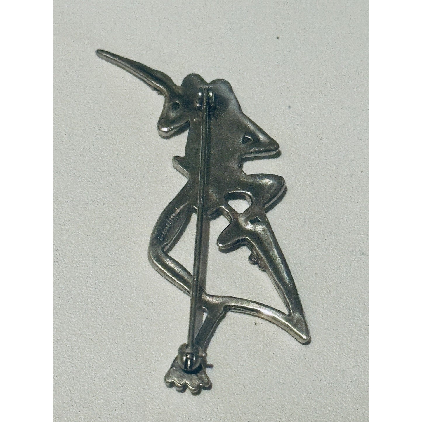 Vintage Sterling Silver Climbing Frog Brooch Pin 5.2g Tree Frog on Reed