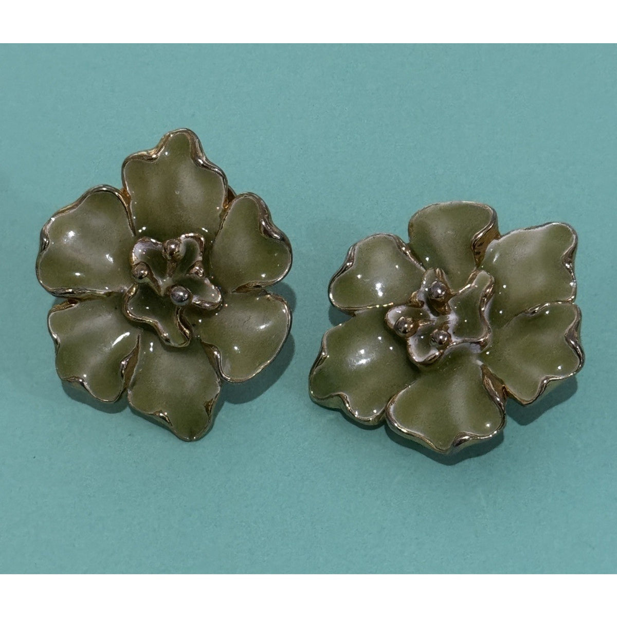 Vintage Green Enamel Flower Clip On Earrings Gold Tone Large Floral Statement