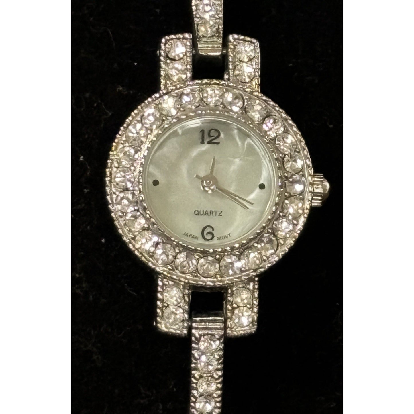 Vintage Y2K Rhinestone Sparkle Watch Mother Of Pearl NEEDS BATTERY Silver Tone