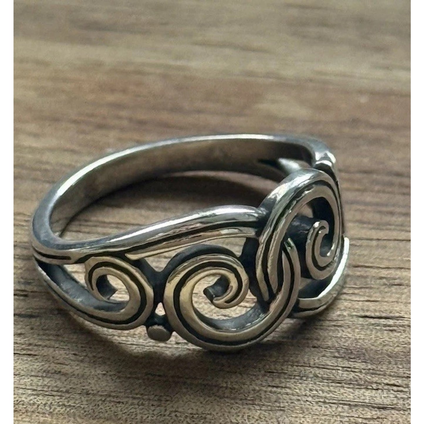 James Avery Retired Sterling Silver Swirl Gentle Waves Ring Size 7