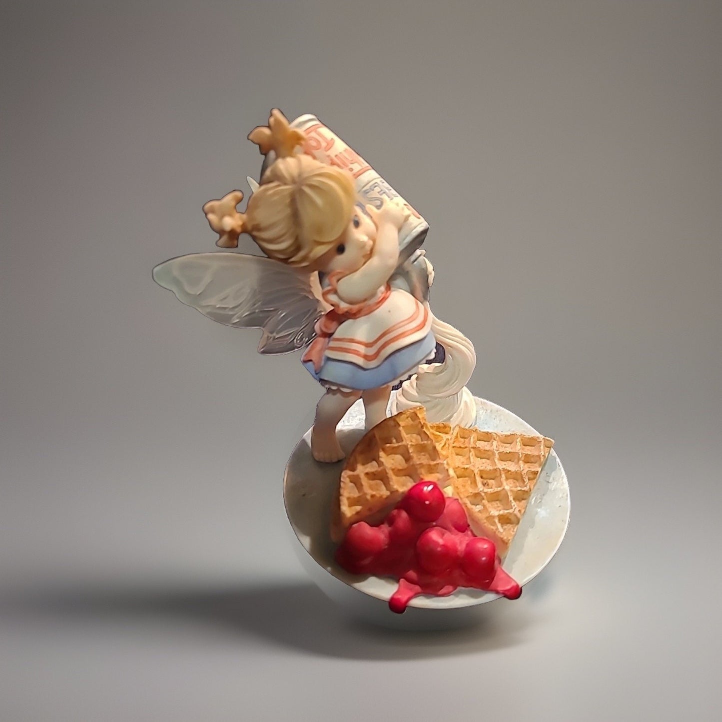 Enesco My Little Kitchen Fairies Waffle Fairie Cherry 2007 4008929