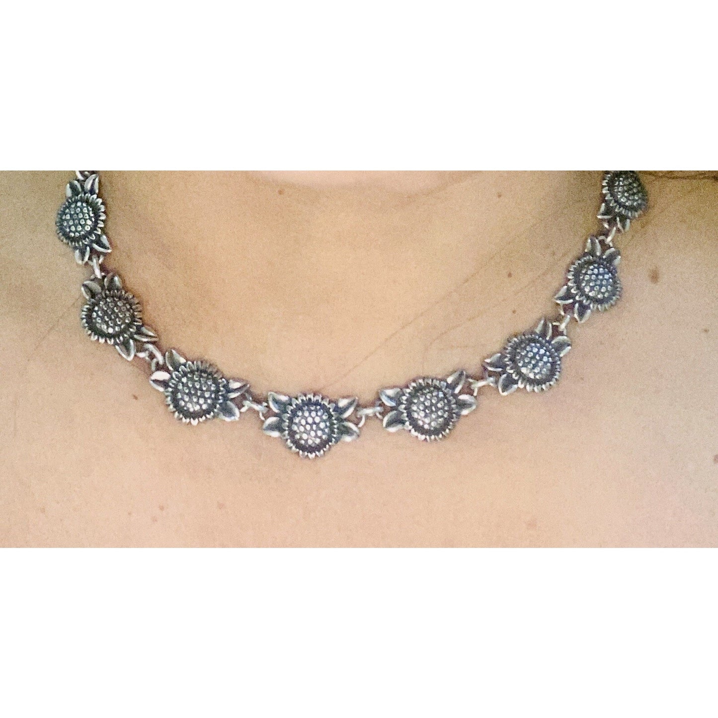 James Avery Retired Rare HTF Silver Sunflower Necklace Pre-Owned