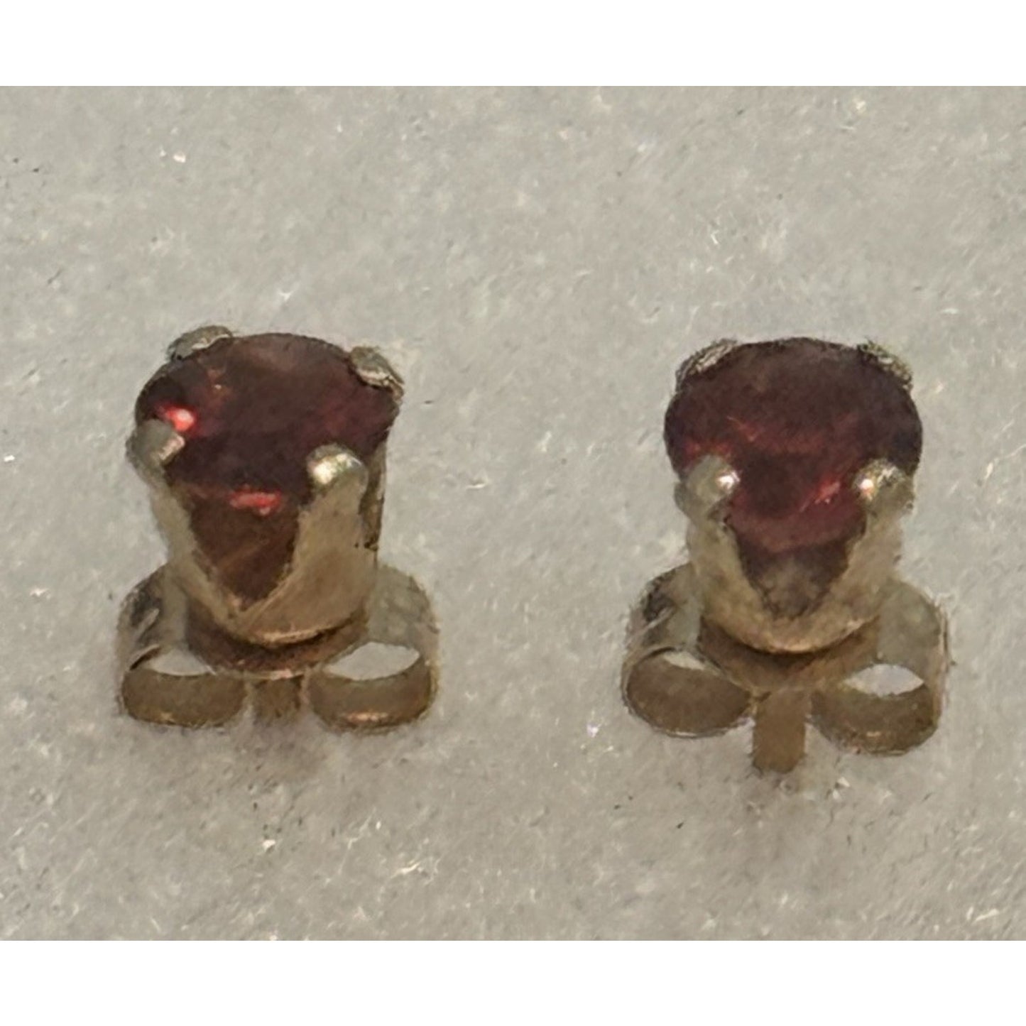 Vintage T&C 14k Gold Garnet Stud Earrings January Birthstone