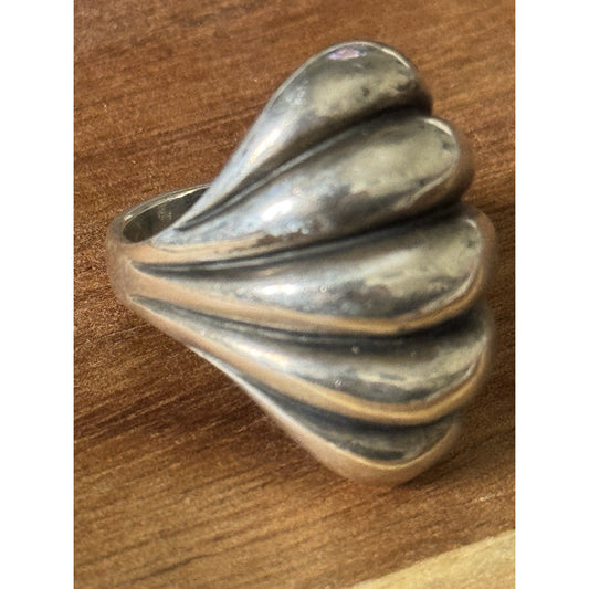 Pre Owned James Avery Vintage Retired Silver Scalloped Dome Ring Size 7.5