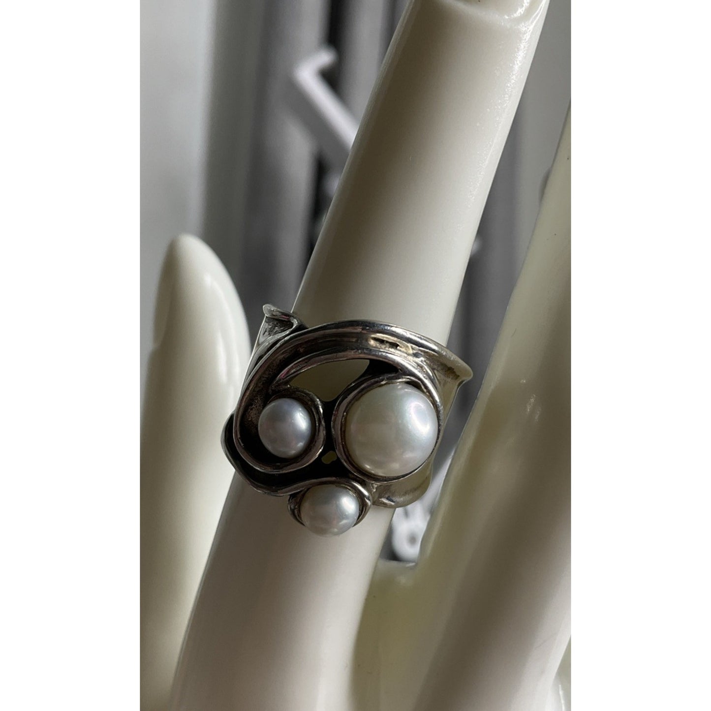 Hagit Gorali HG Sterling Silver Pearl Ring Israel Modernist Statement Ring Sz 7