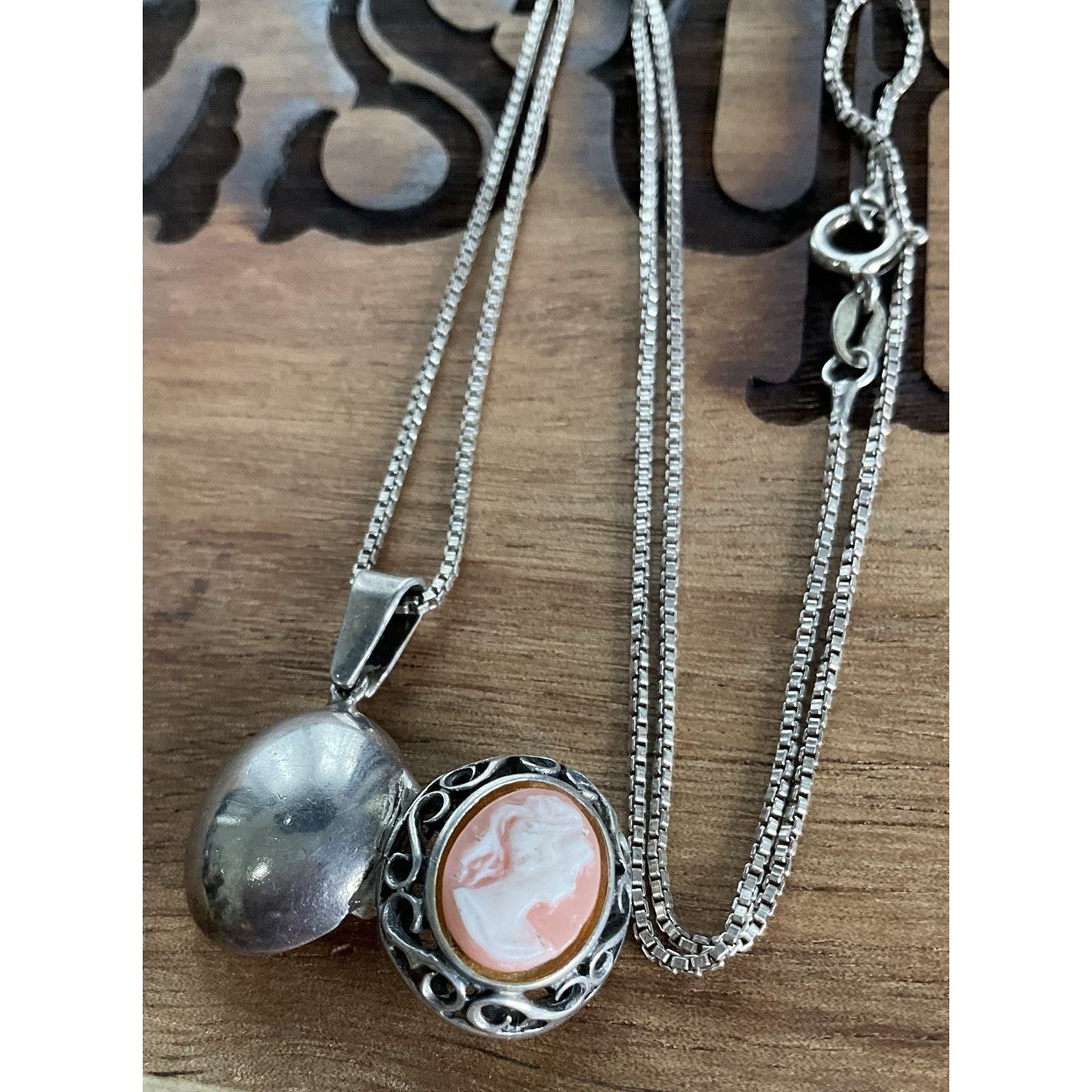 Vintage Sterling Silver Pink Cameo Lady Portrait Oval 925 Pendant Necklace