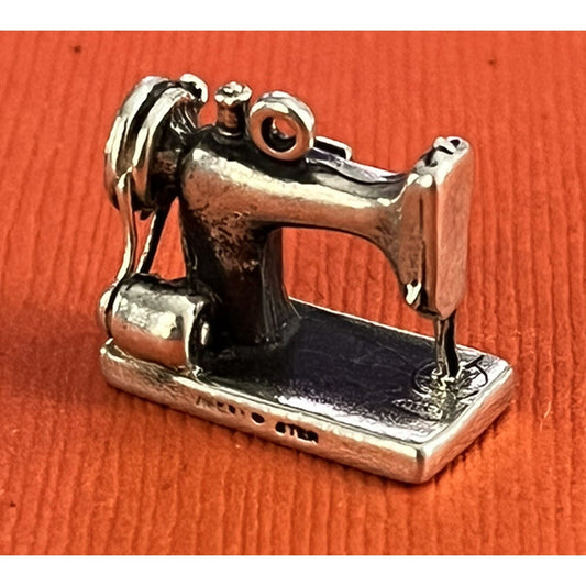 James Avery Retired Sterling Silver 3D Sewing Machine Charm Pre-Owned