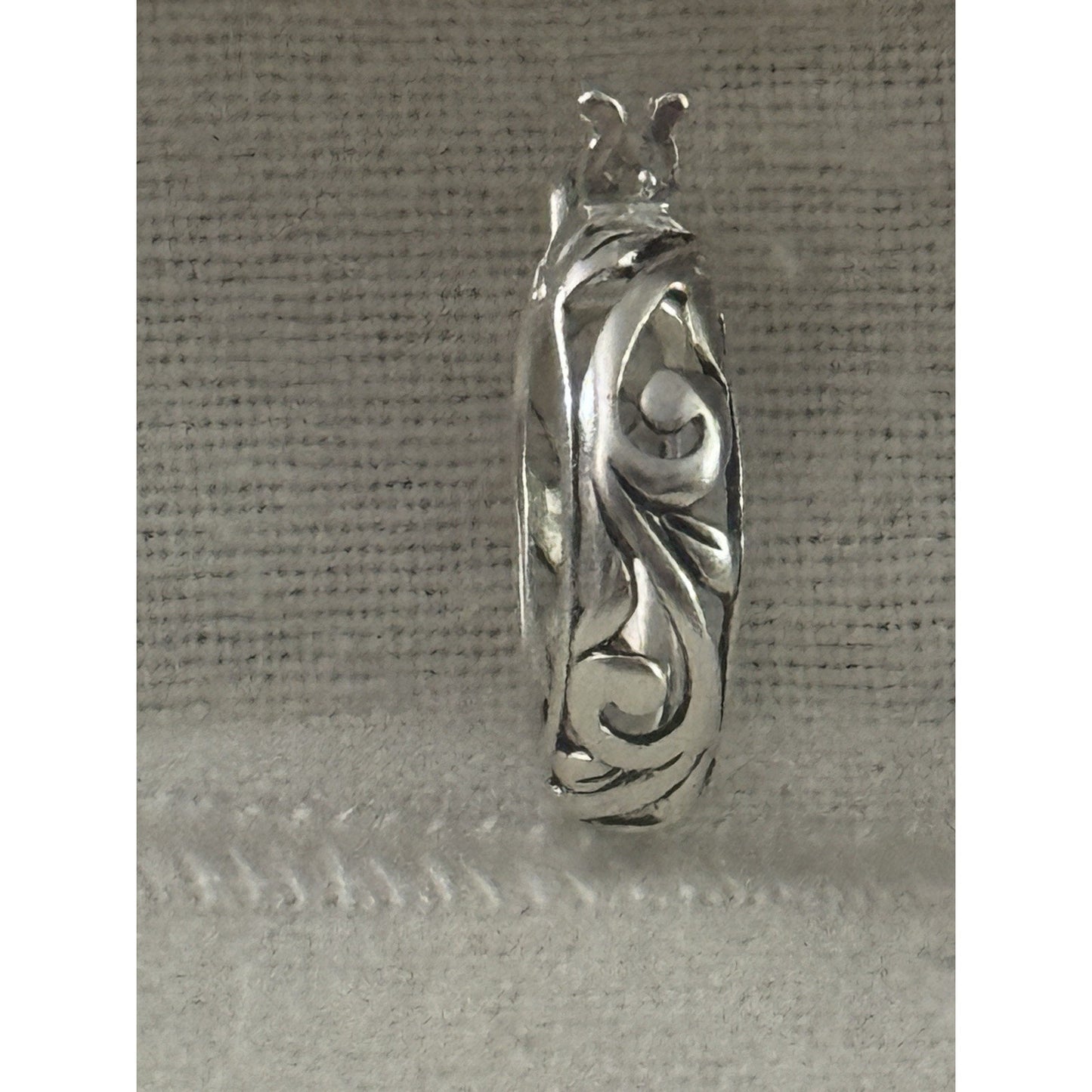 Vintage Sterling Silver Vine Hoop Earrings 925 TH Scroll Design Thailand 2.5g