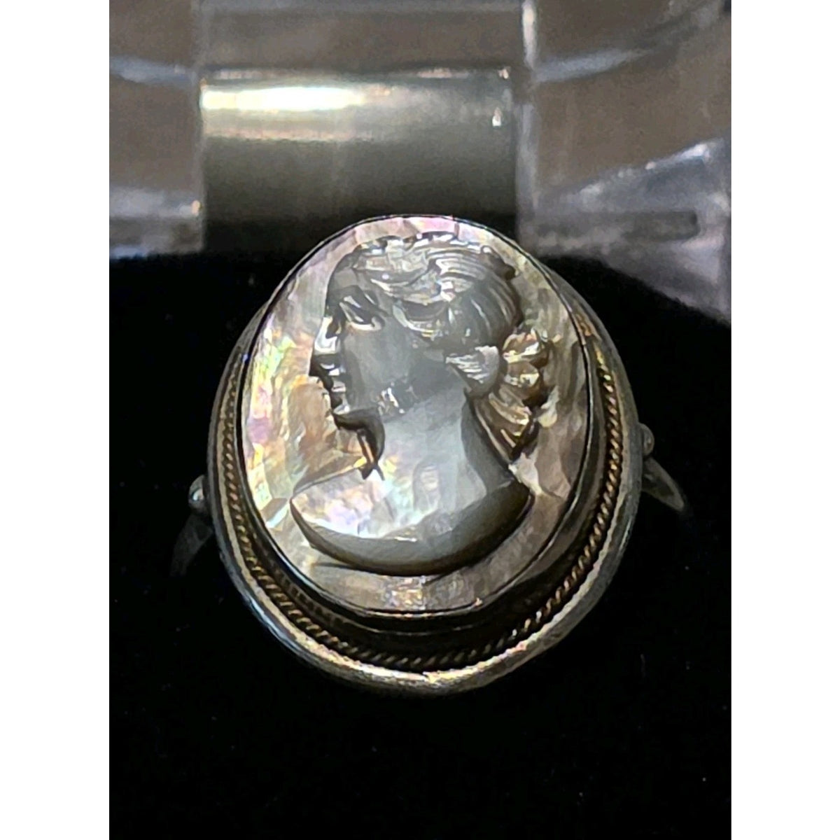 Vintage 800 Silver Cameo Mother Of Pearl Two Tone Twisted Ring Sz 6.75