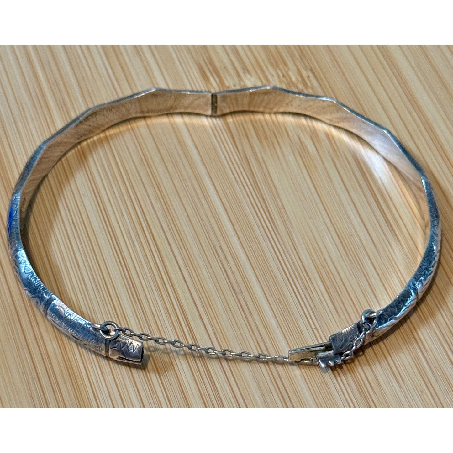 Vintage 925 Sterling Silver Bamboo Hinged Bangle Etched Bracelet Safety Chain