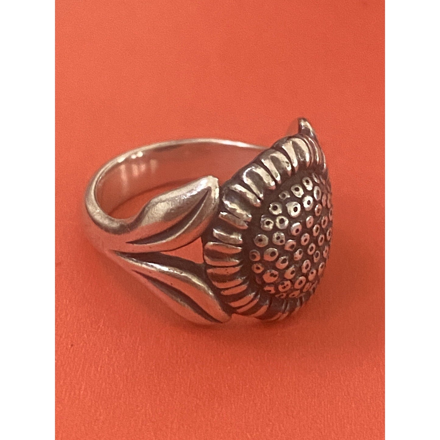 James Avery Retired Silver Sunflower Ring Size 8 Pre-Owned