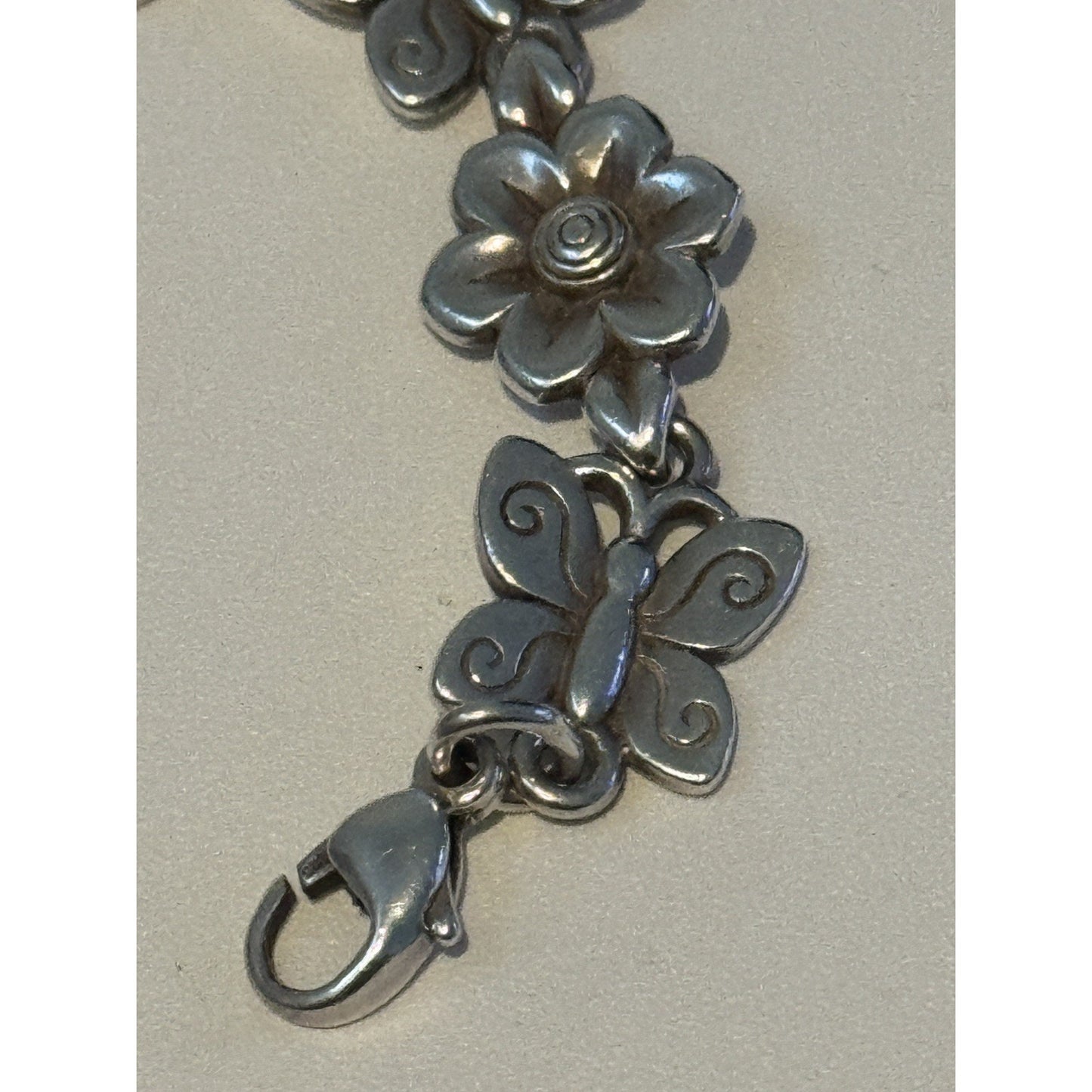Pre Owned James Avery Retired HTF Silver Butterflies In Bloom Flower Bracelet 7 3/4”