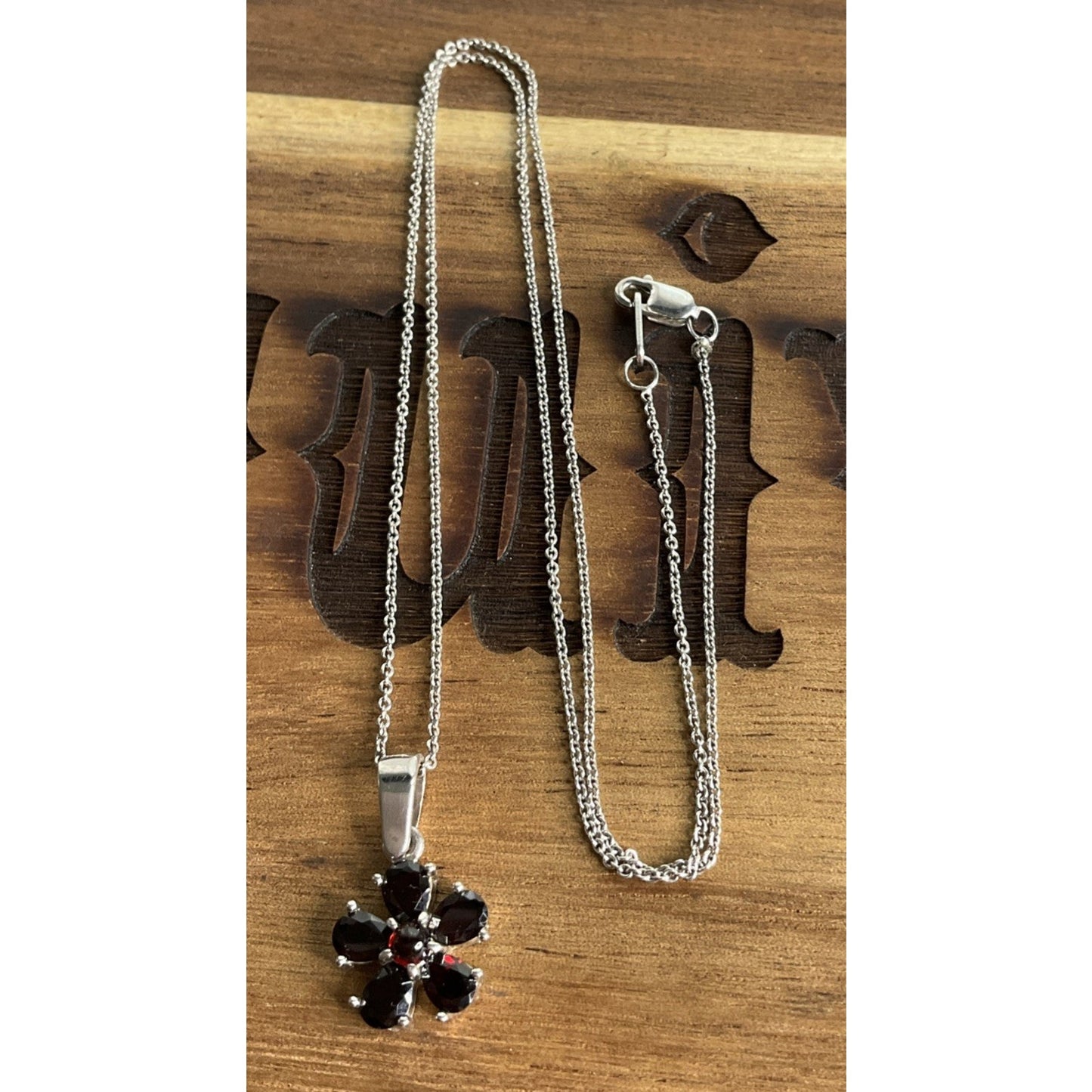 Vintage Garnet Gemstone Sterling Silver Flower Cluster Pendant On 925 Necklace