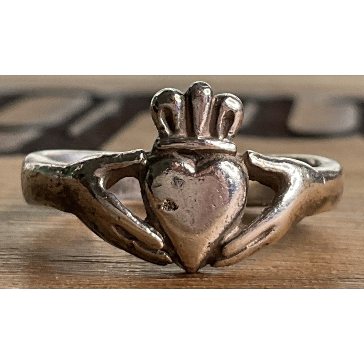 James Avery Retired Sterling Silver Claddagh Heart Ring Size 6.5