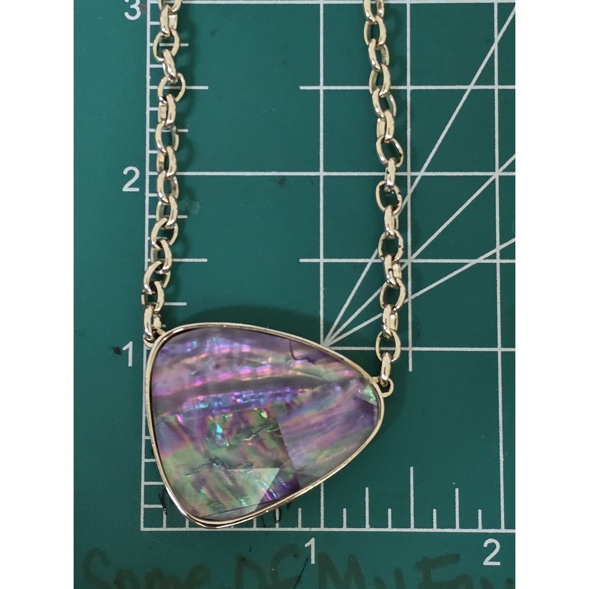 Retired KENDRA SCOTT Mckenna Gold Statement Pendant Necklace in Lilac Abalone
