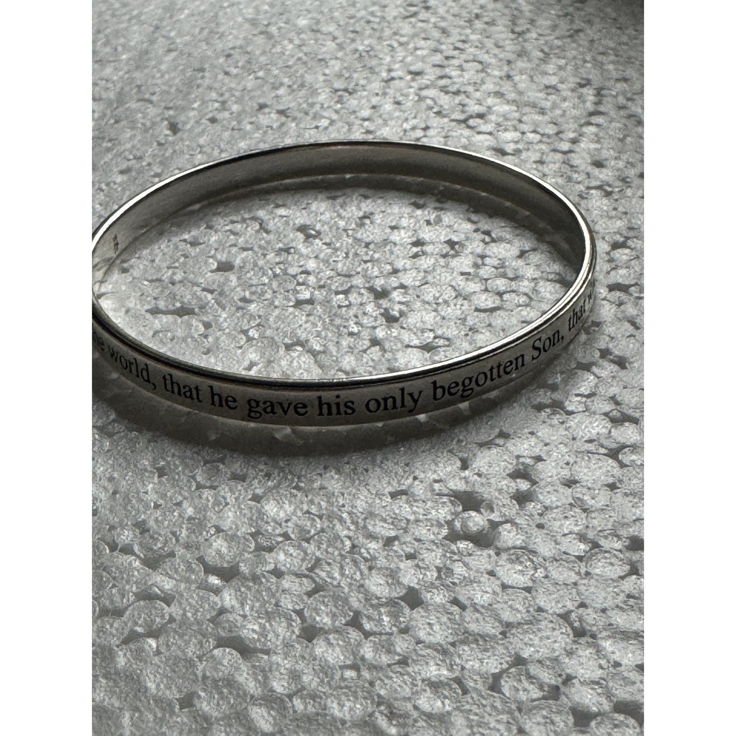 James Avery Retired Silver John 3:16 Bangle Bracelet Size L Pre-Owned