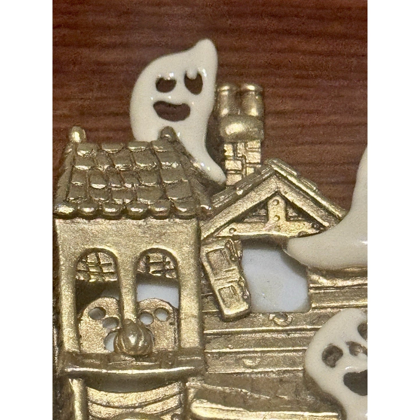 AJC Haunted House Ghost Brooch Vintage Halloween Pin Gold Tone 3D WORKS!!