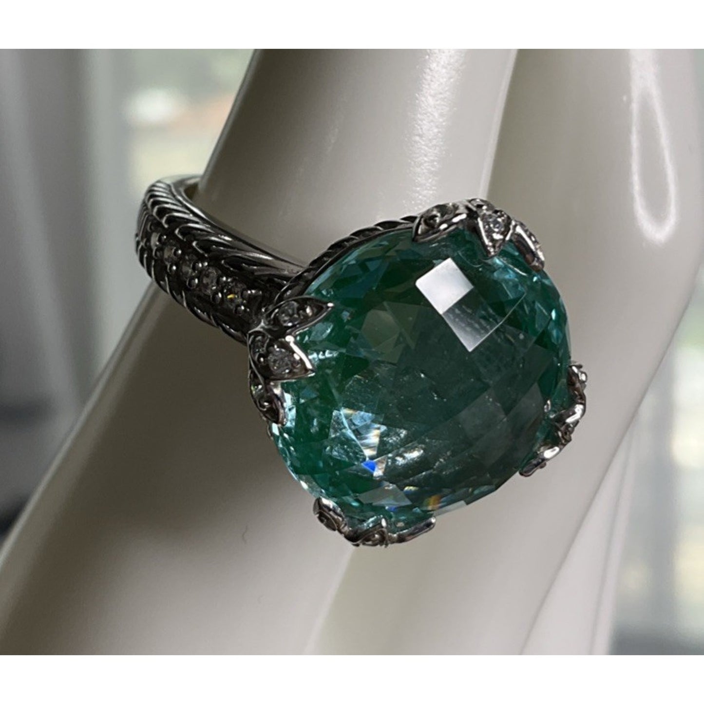 Judith Ripka Sterling Silver Green Spinel Gemstone Statement Ring Size 7.5