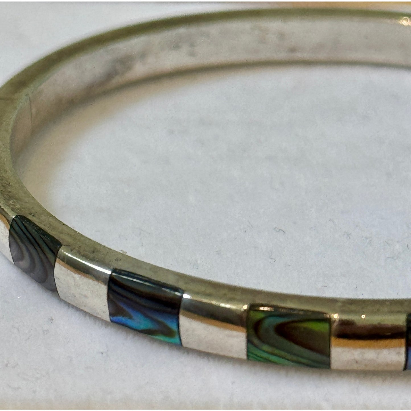 Vintage 925 Sterling Silver southwestern Abalone Inlay Hinged Bangle Bracelet