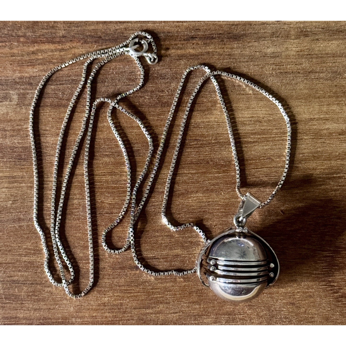 Vintage Sterling Silver 925 Expanding 4 Photo Locket Pendant on 34” Chain 19.2g