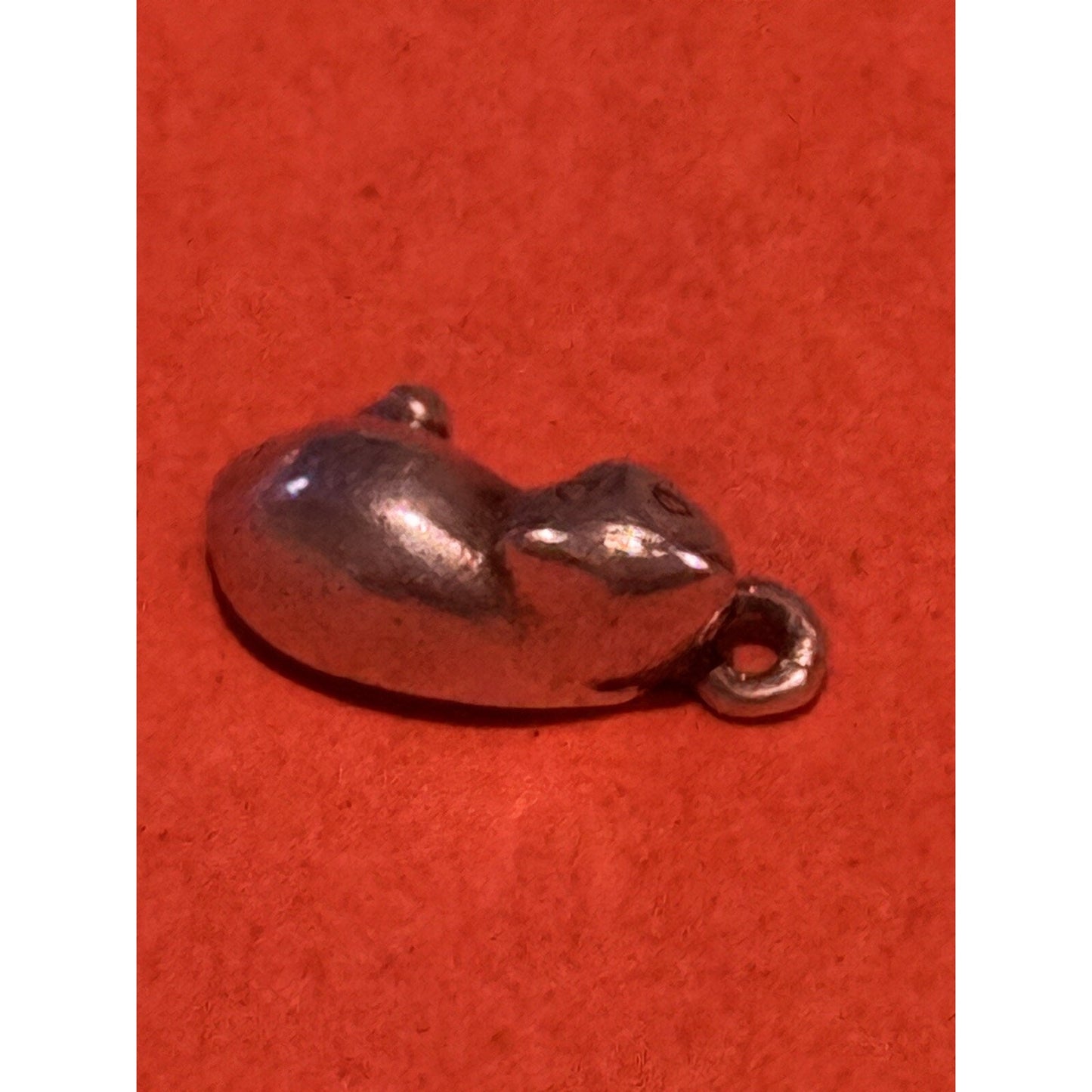 Pre-Owned James Avery Retired Silver Sleeping Cat Charm