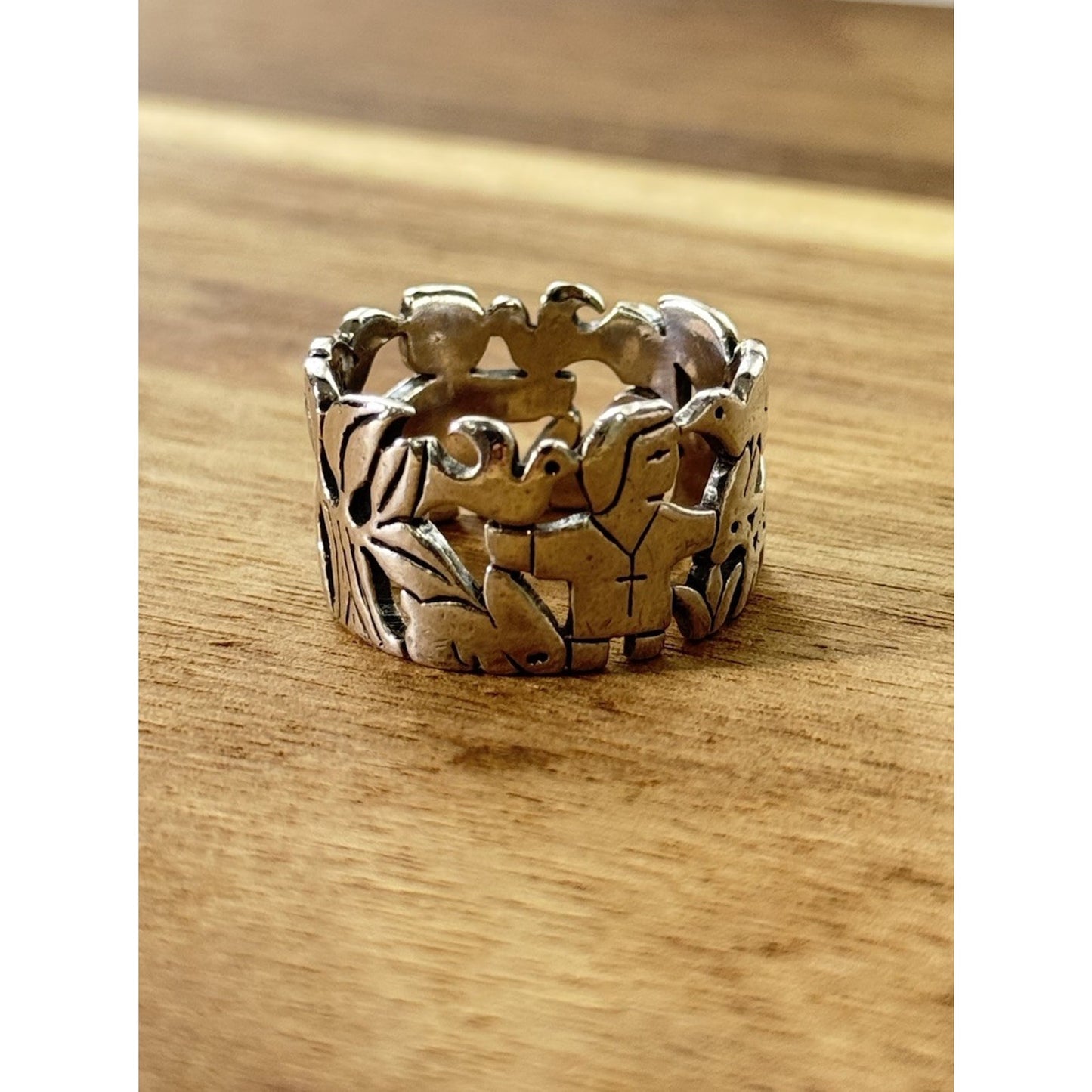 James Avery RETIRED Sterling Silver St. Francis Loves The Animals Ring Size 9